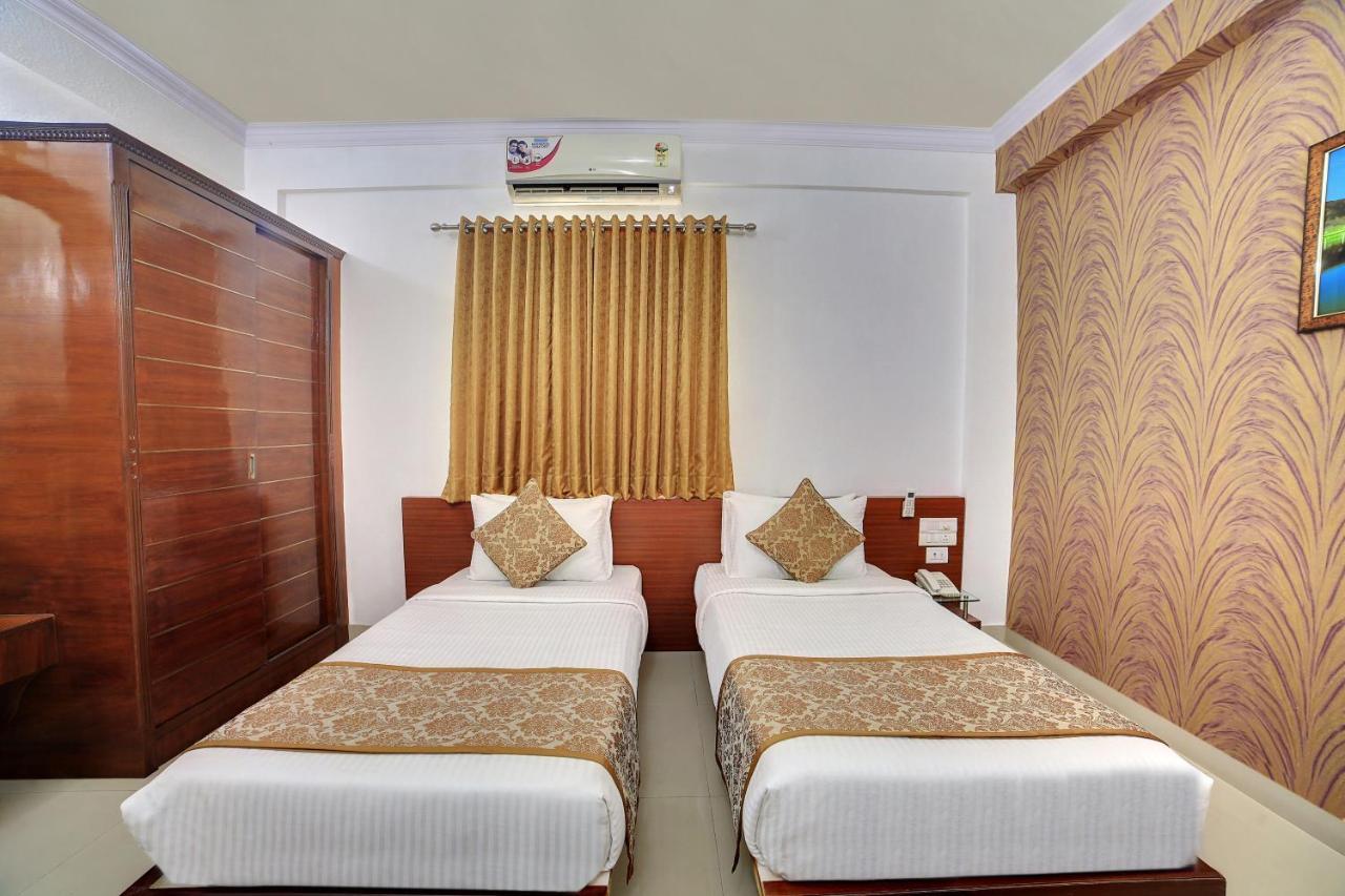 The Liverpool Blue Hotels Bangalore Ngoại thất bức ảnh