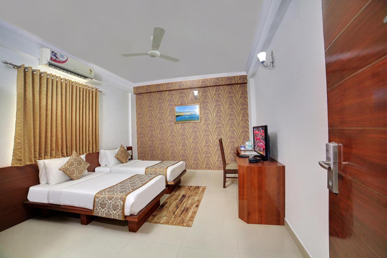 The Liverpool Blue Hotels Bangalore Ngoại thất bức ảnh