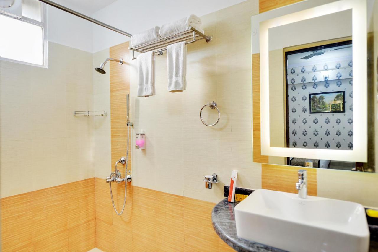 The Liverpool Blue Hotels Bangalore Ngoại thất bức ảnh