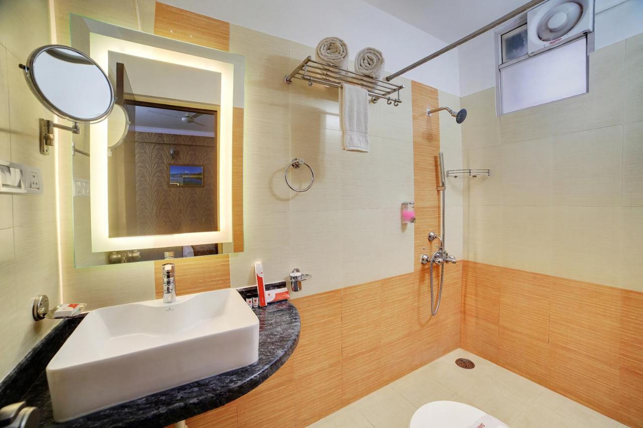 The Liverpool Blue Hotels Bangalore Ngoại thất bức ảnh