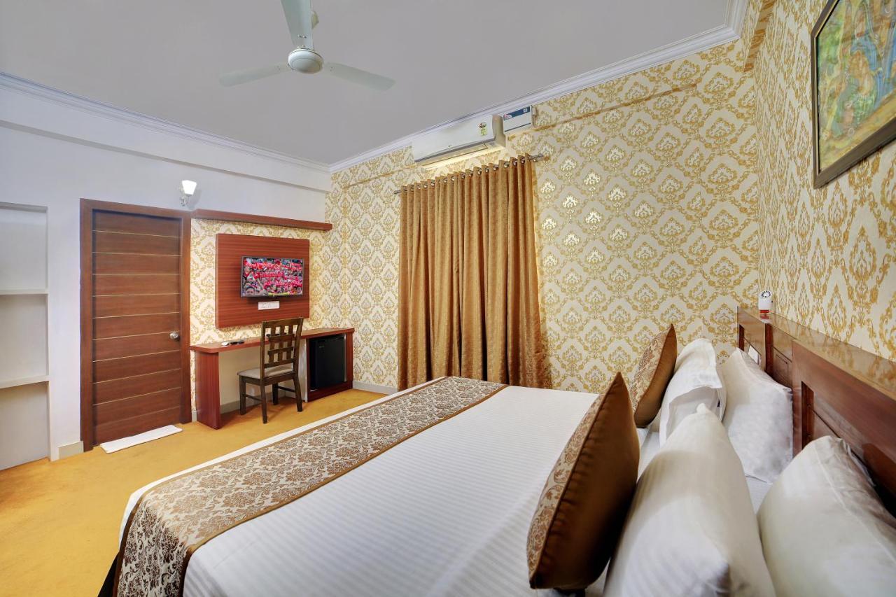 The Liverpool Blue Hotels Bangalore Ngoại thất bức ảnh