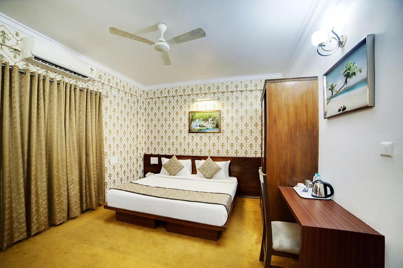 The Liverpool Blue Hotels Bangalore Ngoại thất bức ảnh